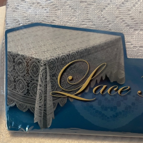 63” Round Vtg Starcrest White Lace Tablecloth Scalloped Edges - Picture 2 of 8